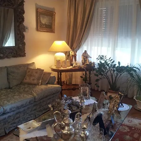 Bed & Breakfast Casa Liliana Naples